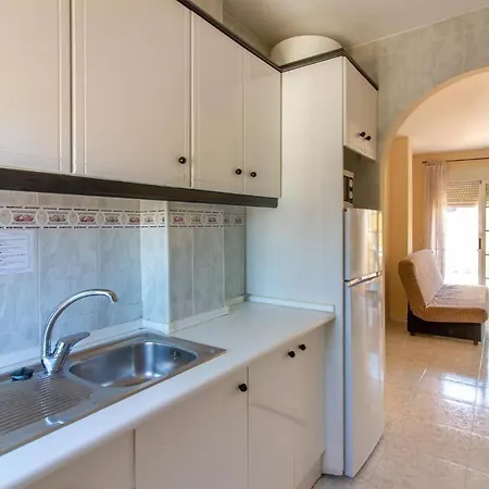 Amazing In With Outdoor Swimming Pool, Wifi And 3 Bedrooms *