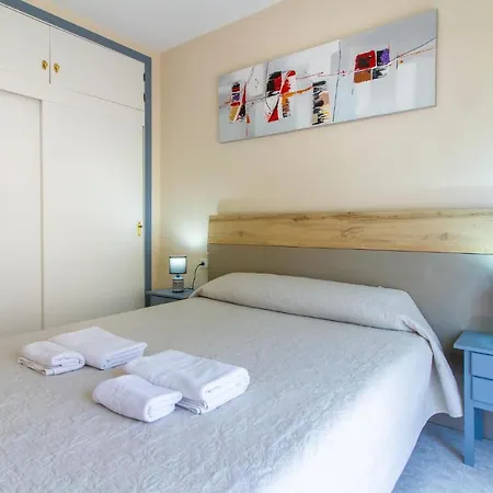 Amazing In With Outdoor Swimming Pool, Wifi And 3 Bedrooms Apartamento *