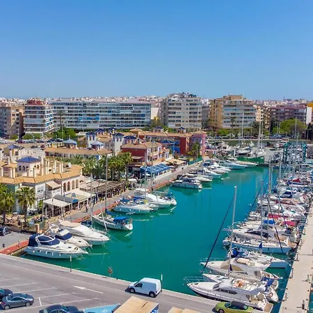 Apartamento Amazing In With Outdoor Swimming Pool, Wifi And 3 Bedrooms Torrevieja
